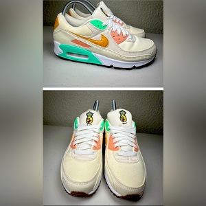 Nike Womens Air Max 90 LX Happy Pineapple Athletic Shoes Yellow
DC5211-100 8M